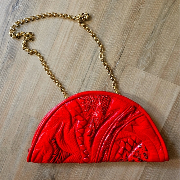 Vintage Handbags - Vintage red leather bag